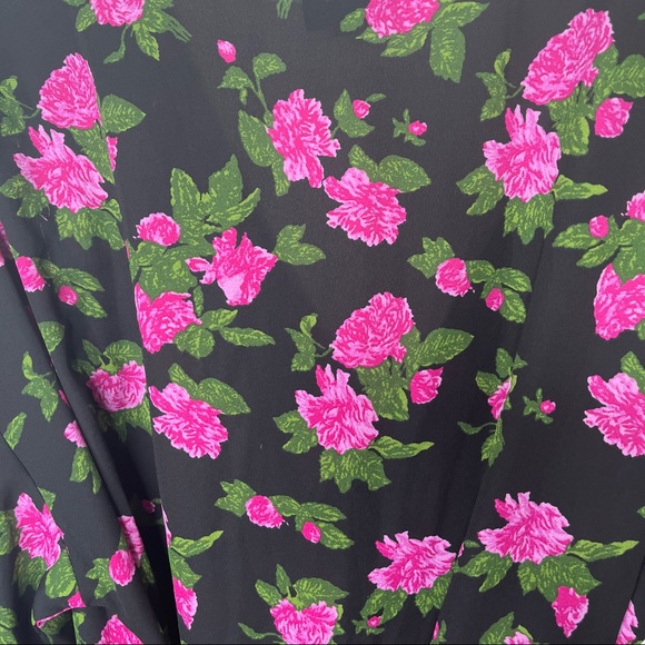 WHO WHAT WEAR Floral Black and Pink Rose Wrap Blouse - Picture 11 of 12